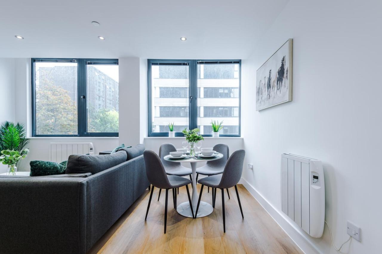 New! Stylish 2-Bed Apartment In Manchester By 53 Degrees Property - Amazing Location, Ideal For Small Groups - Sleeps 4! Exterior foto